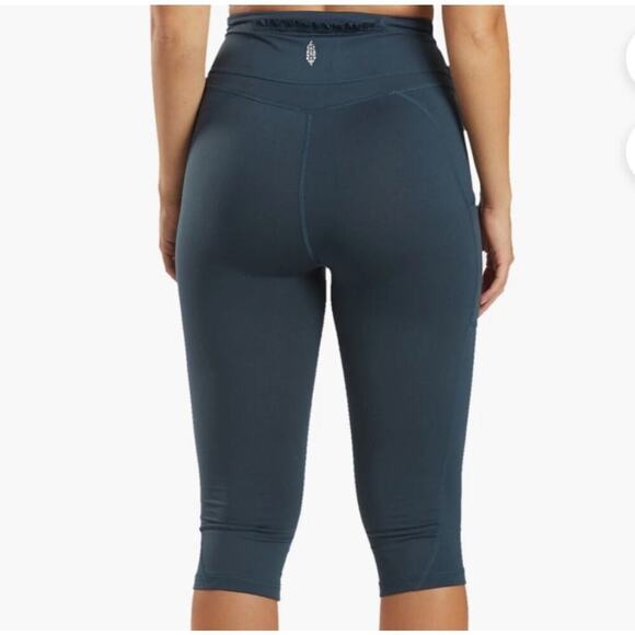 Free People FP Movement Stay Centered Capri Yoga Leggings Deep Dive Sz L $78 - Picture 2 of 15